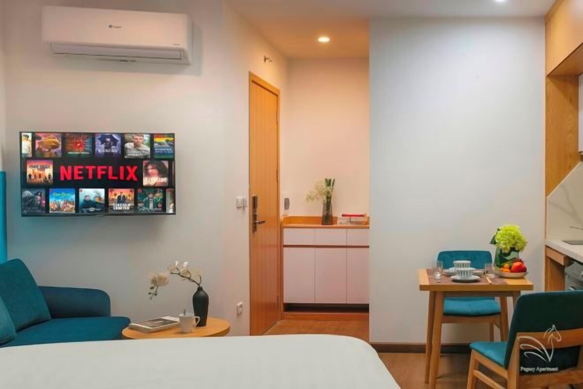 Minibar, desk, laptop workspace, blackout curtains