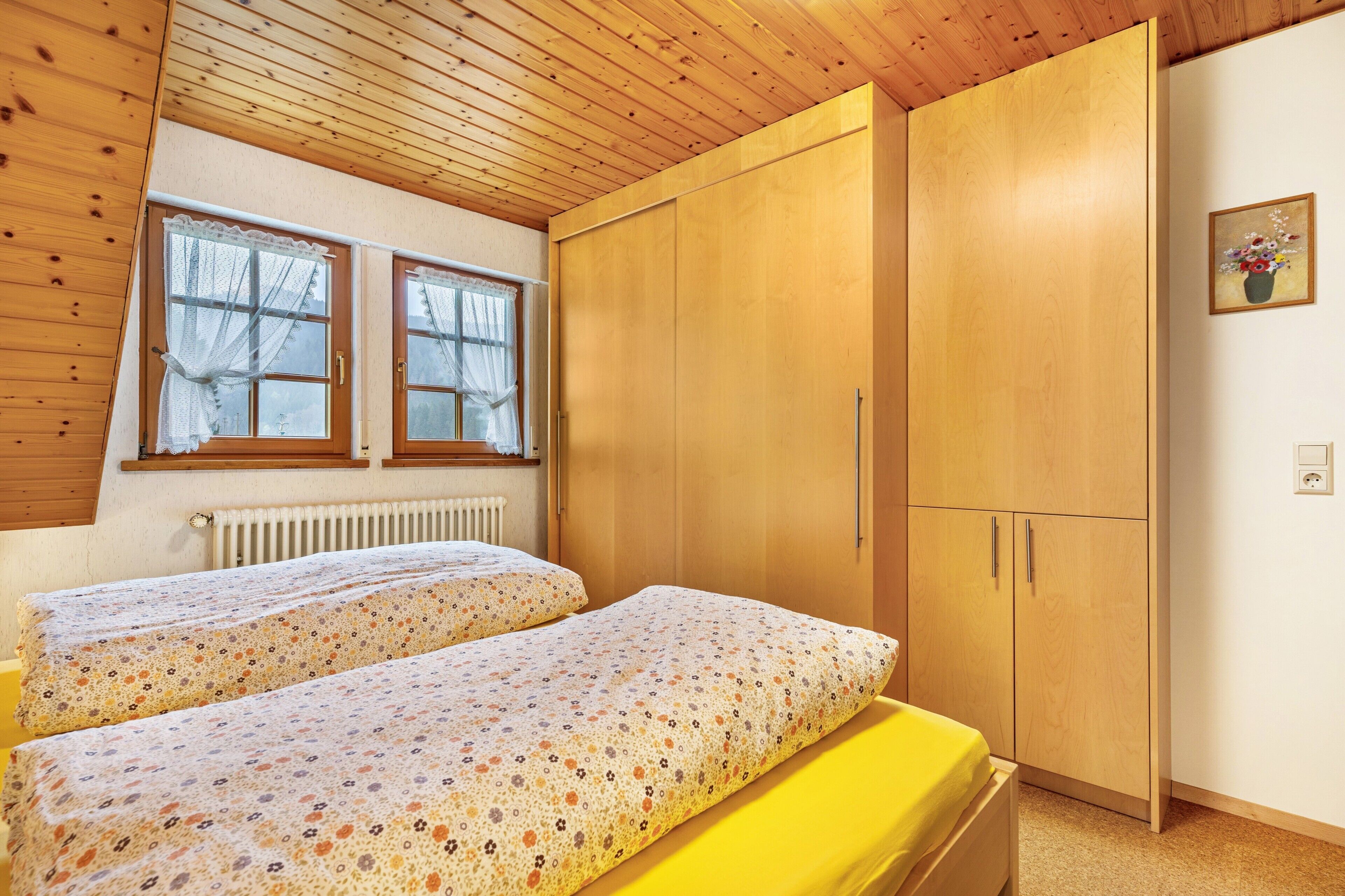 1 habitación, tabla de planchar con plancha, wifi gratis y ropa de cama 