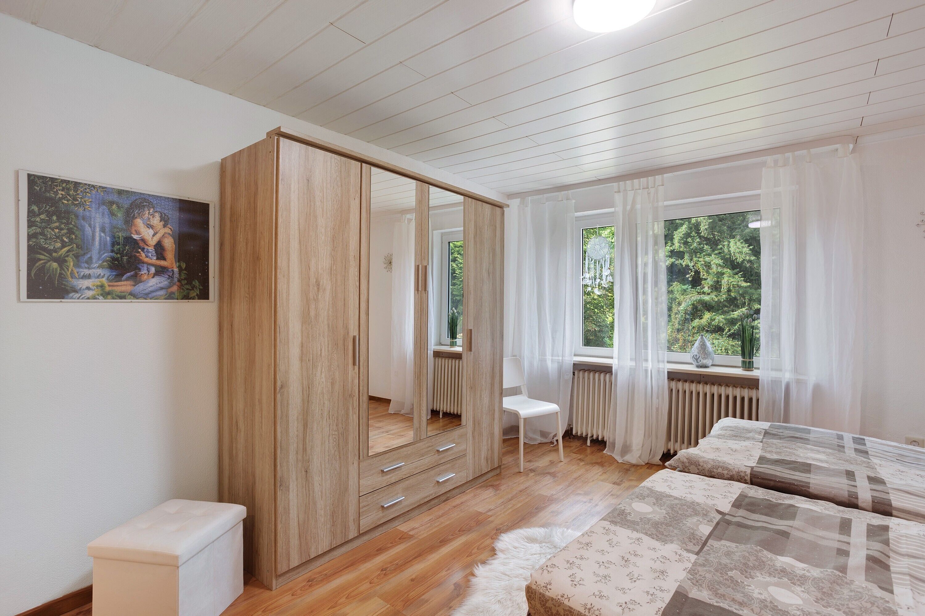 2 bedrooms, iron/ironing board, free WiFi, bed sheets