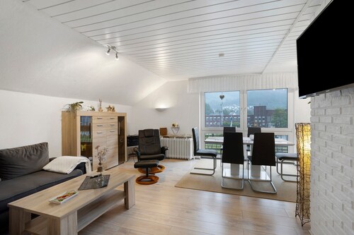 Ferienwohnung 'Sara's' mit privatem Garten, WLAN und Klimaanlage