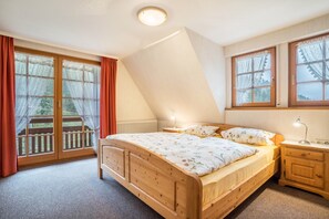 2 slaapkamers, een strijkplank/strijkijzer, gratis wifi, beddengoed