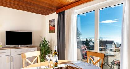 Ferienwohnung 'Apfel' mit Seeblick, Gemeinschaftsgarten und WLAN