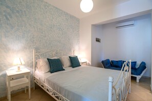 1 habitación, tabla de planchar con plancha, wifi gratis y ropa de cama 