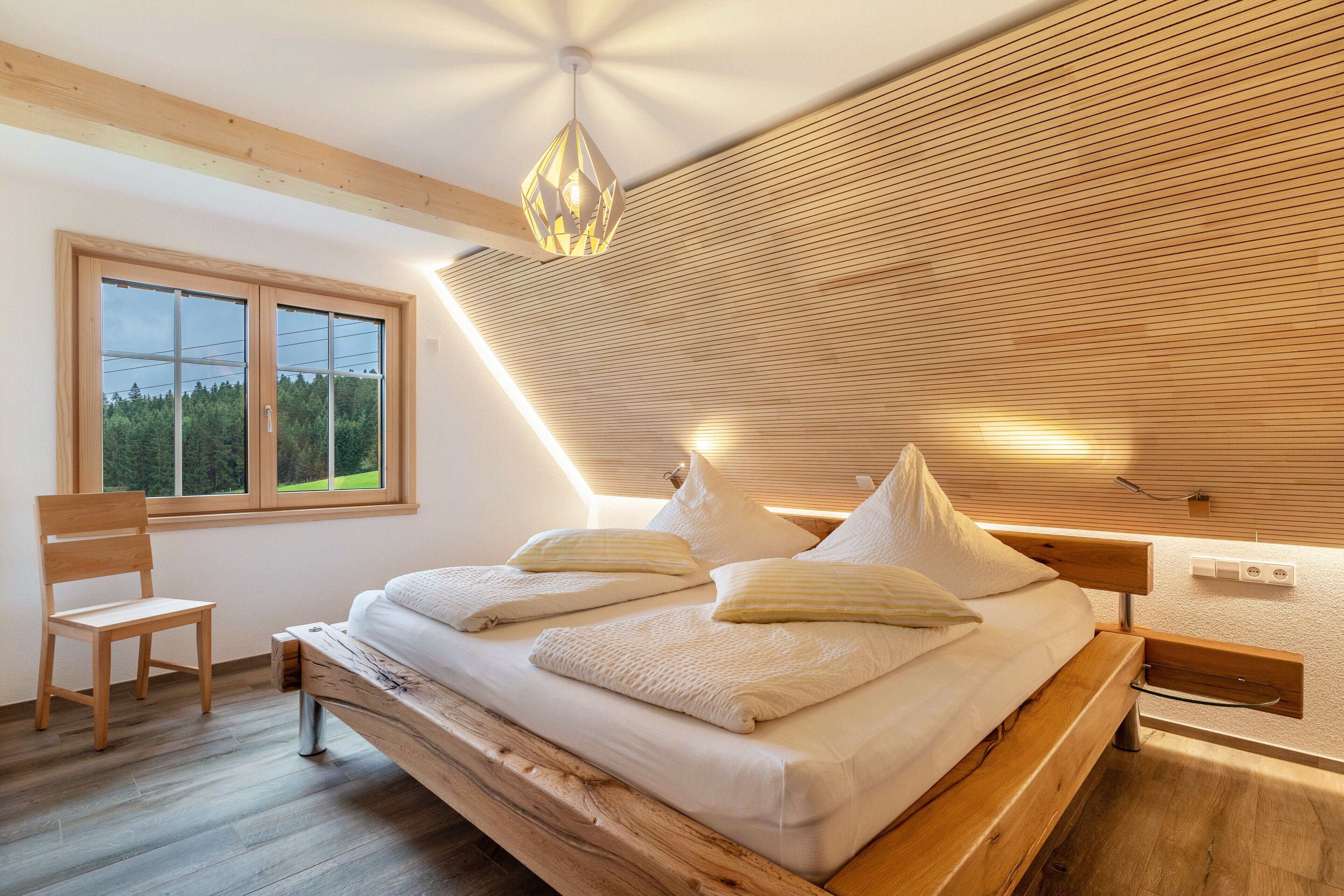 1 soverom, strykejern/-brett, wi-fi (inkludert) og sengetøy