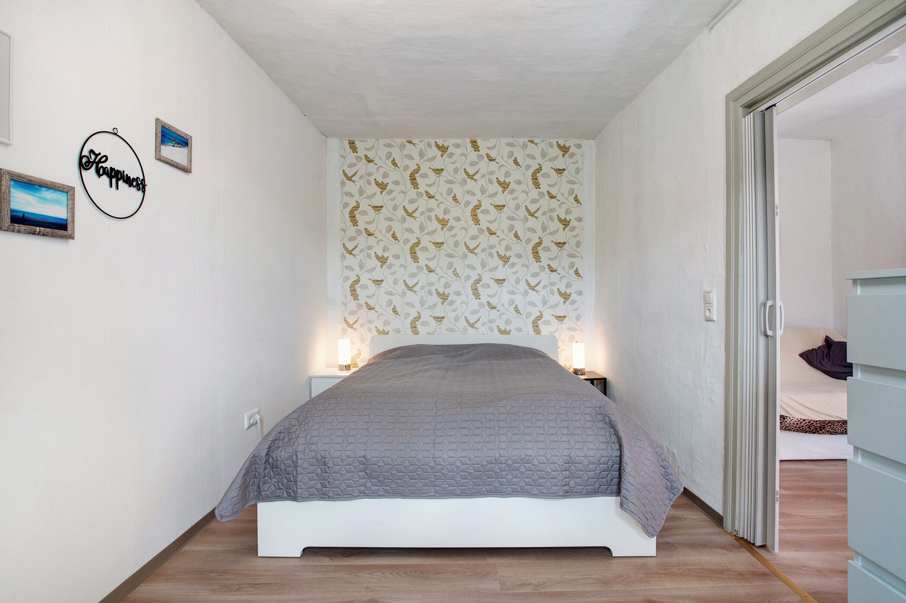 2 bedrooms, desk, free WiFi, bed sheets