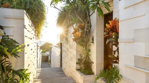 Property grounds - Peaceful 16BR Villa W/ Pool in Bali, Bali Villa 2209 (Bali)