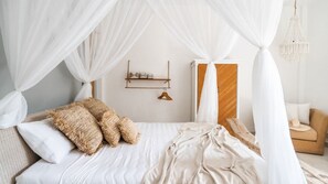 6 bedrooms, internet, bed sheets