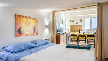2 bedrooms, WiFi (free), bed sheets