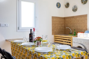 Dining - Vacation Home "La Mansarda Sul Verde" with 2 Private Terraces & Wi-Fi (Sciacca AG)