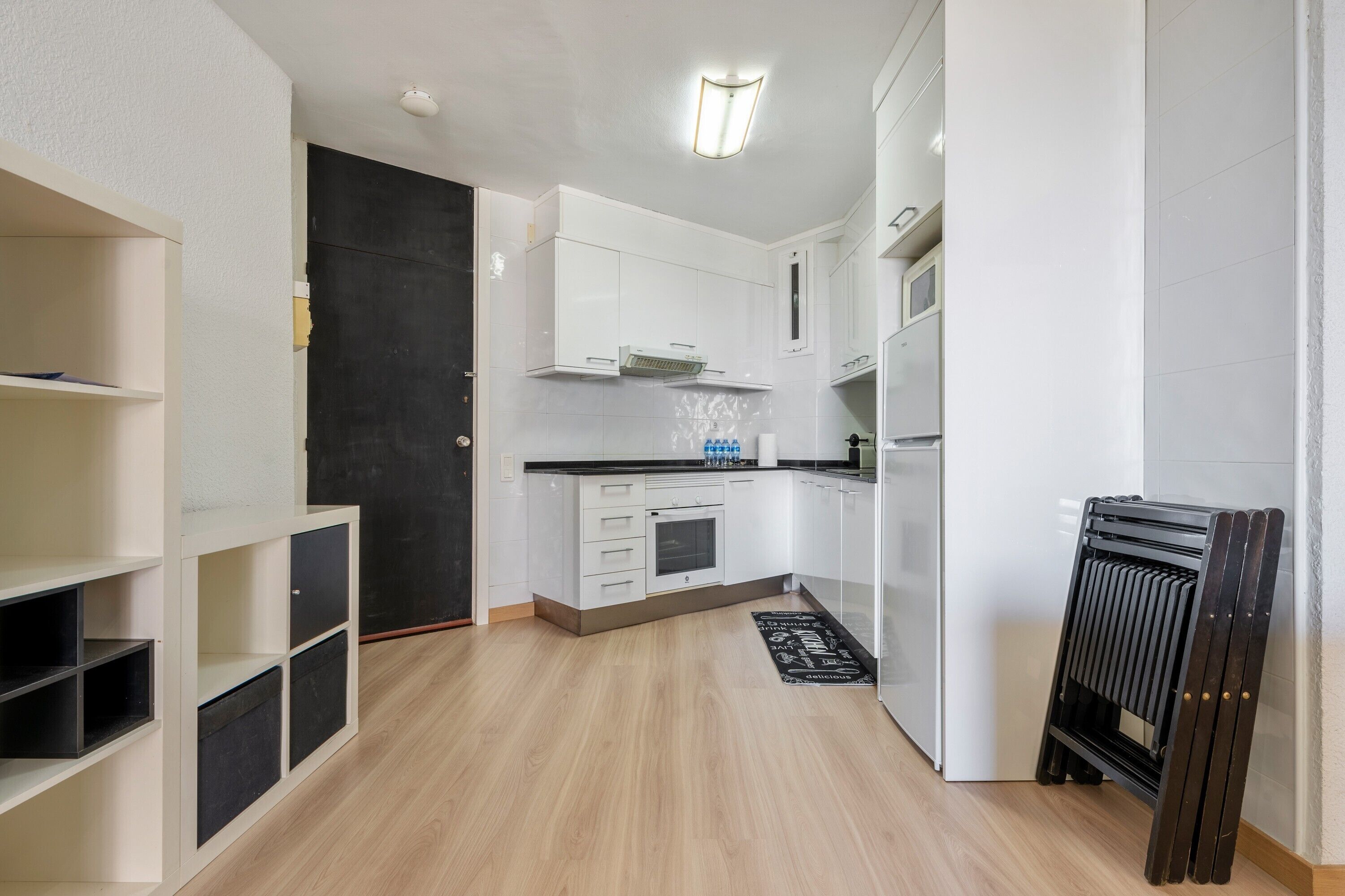 Refrigerador, microondas, horno, placa de cocina