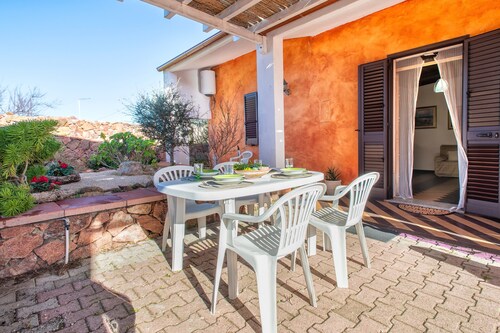 Casa vacanze 'Irene' con vista sulle montagne, terrazza privata e aria condizionata