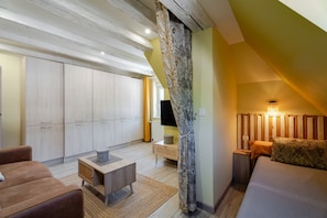 2 bedrooms, iron/ironing board, free WiFi - Holiday Apartment "Gite Béthanie" with Mountain View, Private Wooden Terrace & Wi-Fi (Steige)