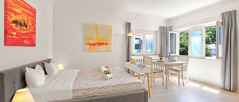 Free WiFi, bed sheets