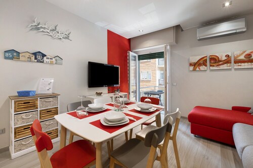 'Perla Marina Savona' Apartment with Sea View, Wi-Fi, and Air Conditioning
