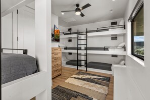 7 bedrooms, iron/ironing board, free WiFi, bed sheets