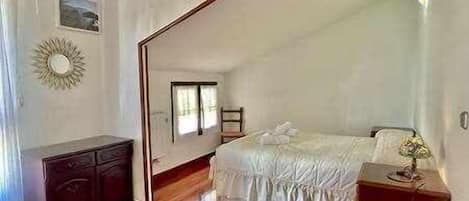 2 bedrooms, iron/ironing board, travel cot, bed sheets