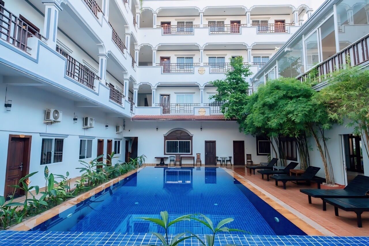 Vista frontal de la propiedad