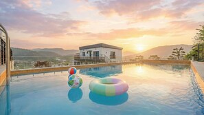 Exterior - Gapyeong Pinetree Kids Pool Villa (Gapyeong)