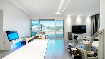 ベーシック ルーム 2 ベッドルーム (PINE2) | 1 室のベッドルーム、WiFi (無料)