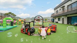 Exterior - Gapyeong Pinetree Kids Pool Villa (Gapyeong)