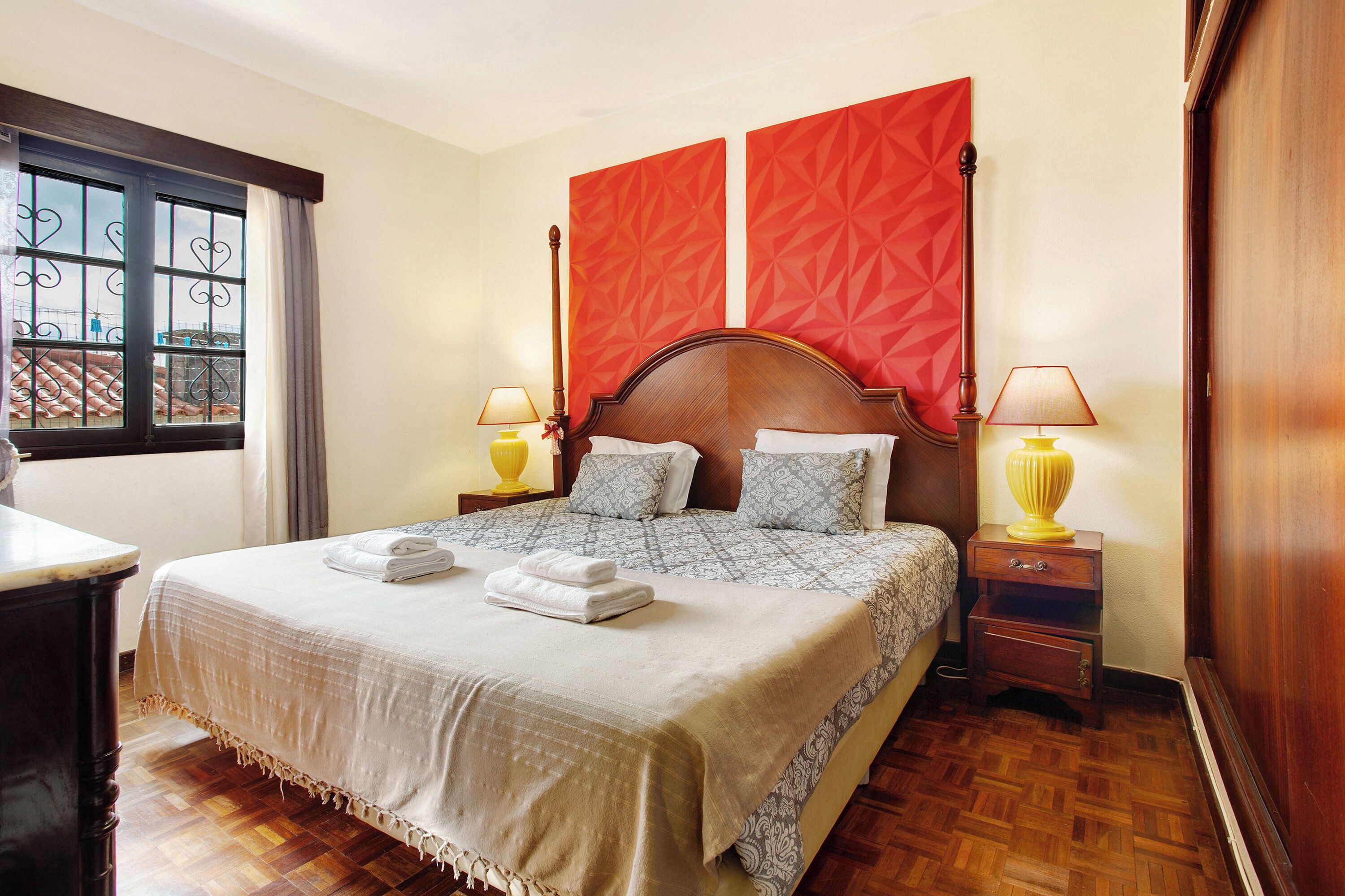 2 多间卧室、熨斗/熨衣板、免费 WiFi、床单