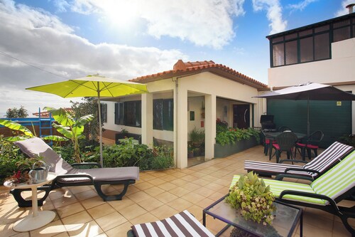 Villa 'Suites Pinto Coelho' mit Meerblick, Privatem Pool und WLAN