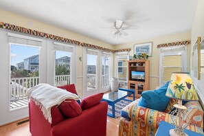TV - "Almost Heaven" Is a 4 Bedroom, 3 Bathroom Home with a Community Pool! (Holden Beach)