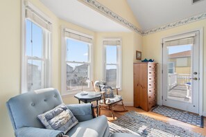TV - "Almost Heaven" Is a 4 Bedroom, 3 Bathroom Home with a Community Pool! (Holden Beach)