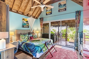 Honeymoon Studio | Iron/ironing board, free WiFi, bed sheets