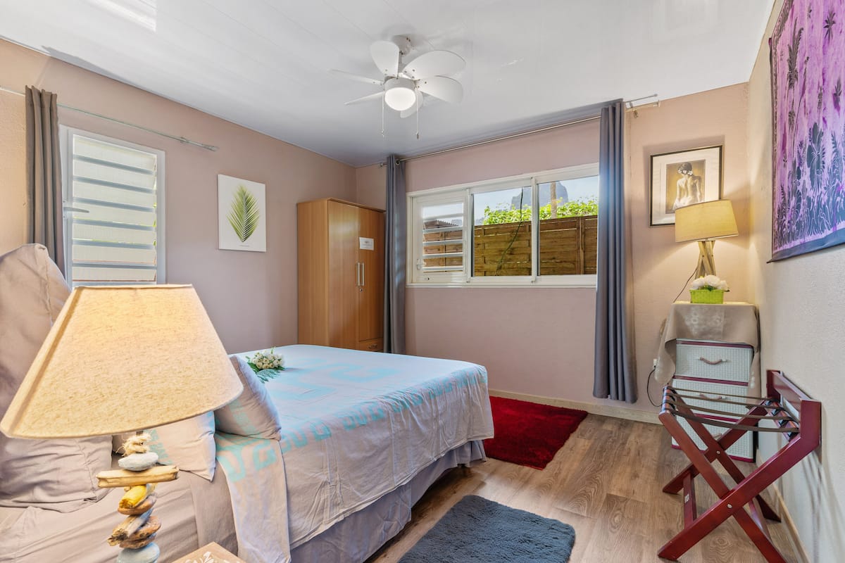 Premium Suite | 4 bedrooms, iron/ironing board, free WiFi, bed sheets