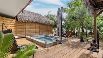 Biệt thự Deluxe | Hiên