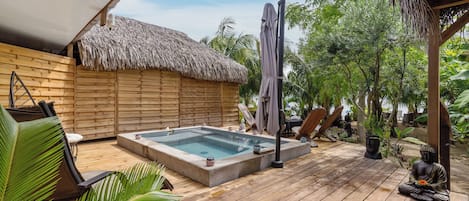 Deluxe Villa | Terrace/patio