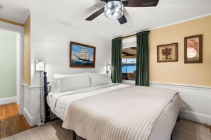 3 bedrooms, desk, iron/ironing board, WiFi - Mothertree Farmhouse | Pets | Fire Pit | Workspace (Newbury)