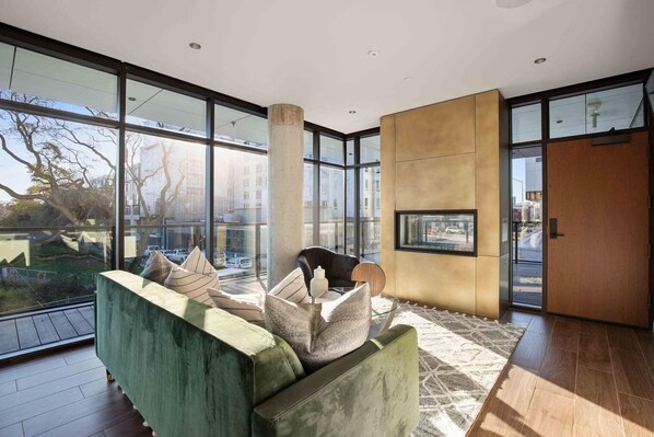 Interior - Serene Capitol Hill 1BR w/ Bike Storage & BBQ, nr Bars, by Blueground (Seattle)