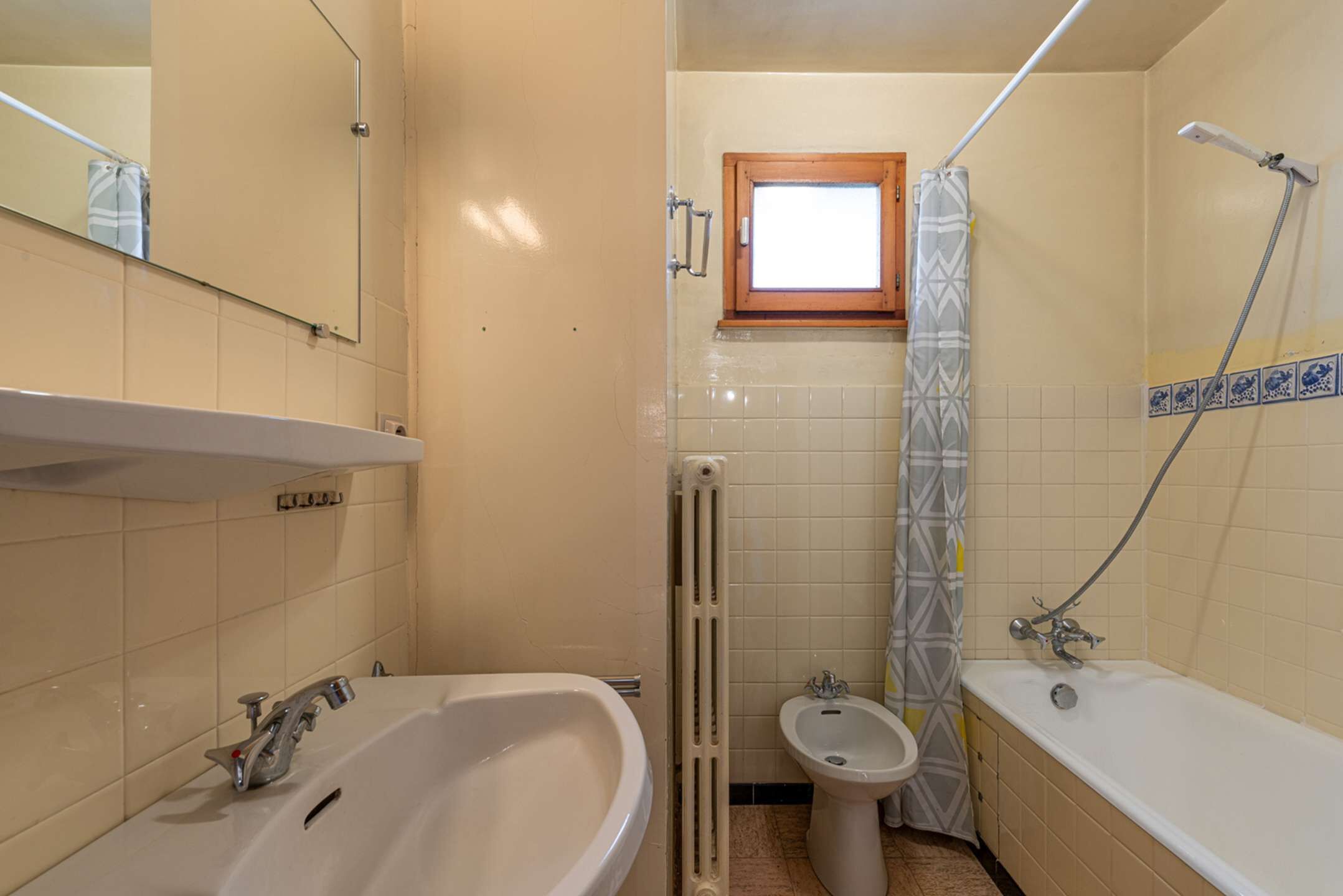 Sèche-cheveux, shampoing