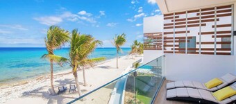 Silver Reef #2 - 2 BR LUXE Oceanfront & Pool