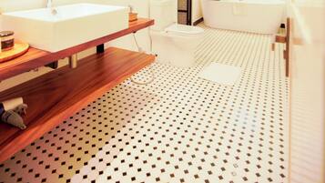 Family Suite | Bathroom | Eco-friendly toiletries, hair dryer, bathrobes, slippers
