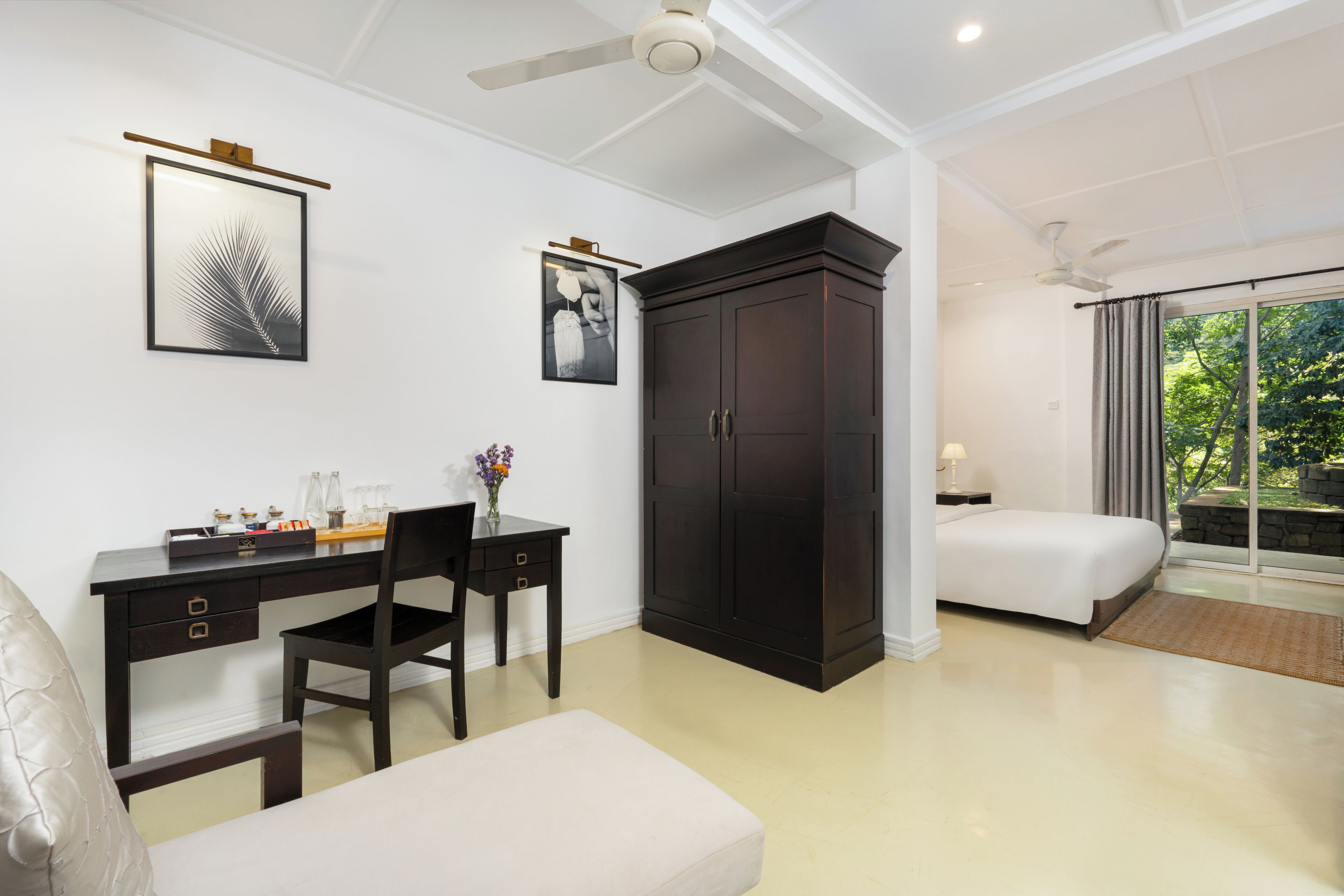 Down comforters, pillowtop beds, minibar, in-room safe