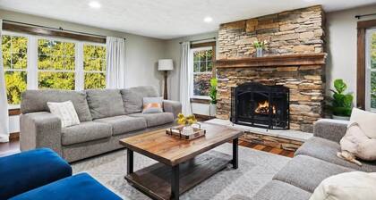 Spacious 5-Bedroom Sawyer Farmhouse Retreat