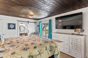 4 bedrooms, iron/ironing board, travel cot, WiFi