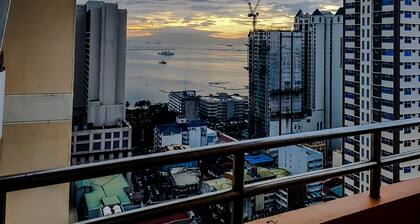 Manila Bay City View Room with Free Pool