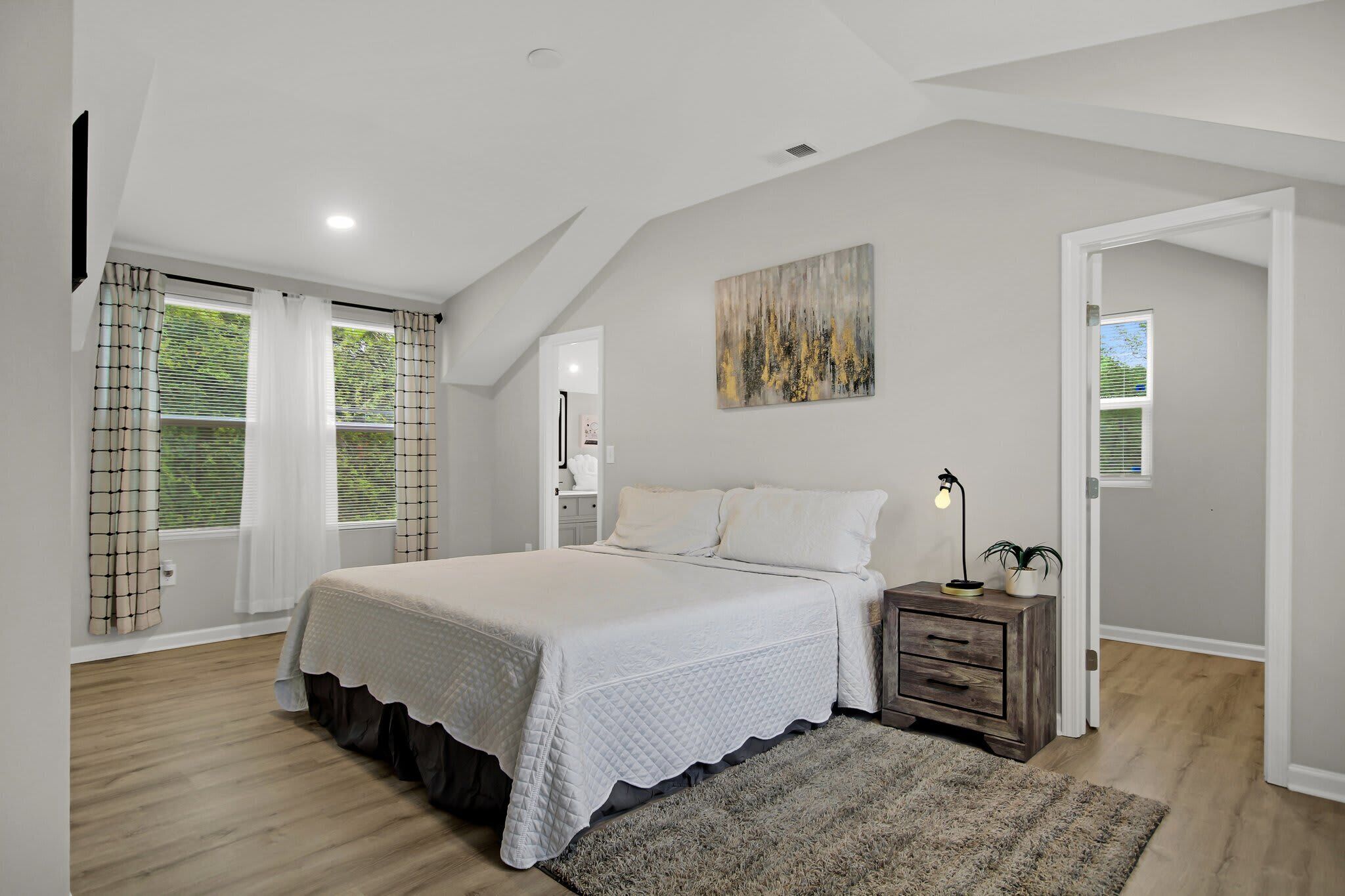 3 多间卧室、熨斗/熨衣板、旅行婴儿床、WiFi