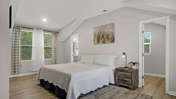 3 bedrooms, iron/ironing board, travel crib, free WiFi