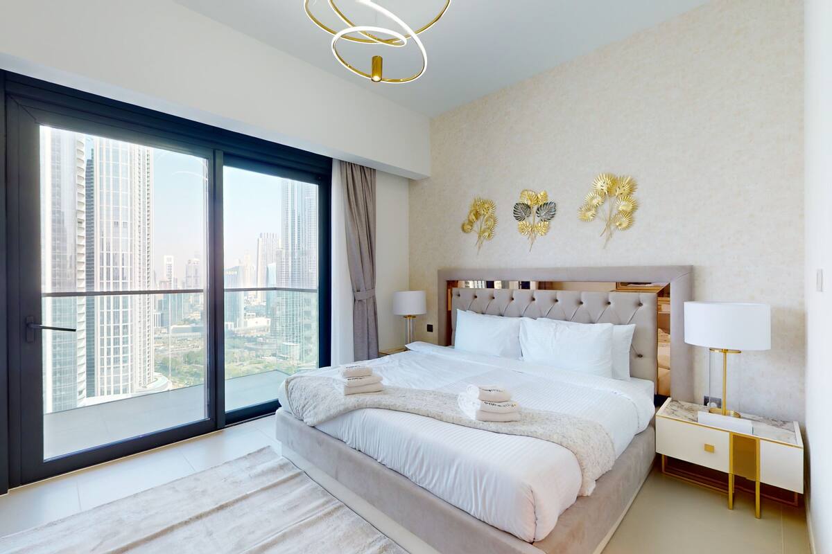 Apartment, 3 Bedrooms, Pool Access | 7 bedrooms, bed sheets