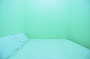 Economy Double Room | Free WiFi, bed sheets