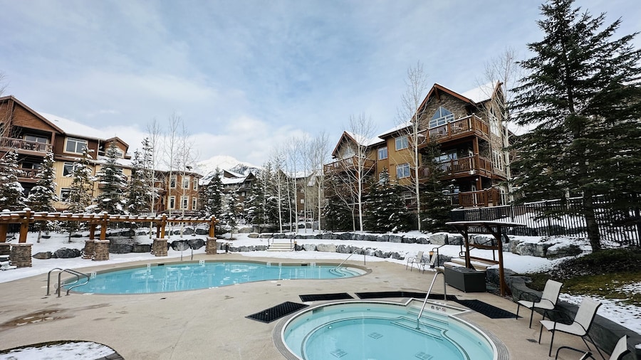 Mountain Retreat - Heated Pool & Hot-tub