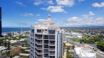 Apartment, 2 Bedrooms | City view