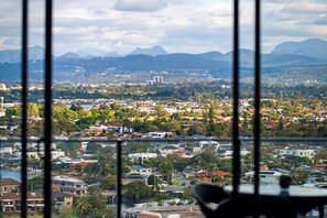 View from property - Sierra Grand - WOWSTAY (Broadbeach)