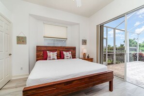 4 bedrooms, desk, iron/ironing board, travel cot