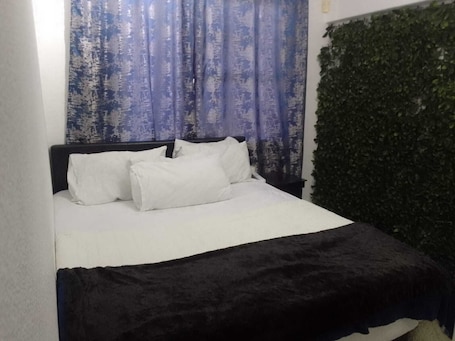 1 habitación, tabla de planchar con plancha y wifi gratis